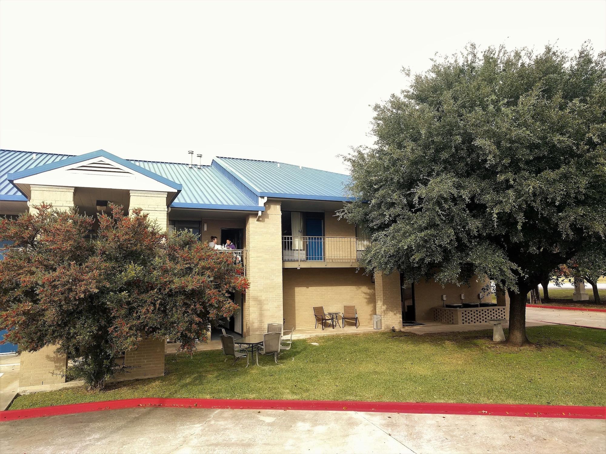 Days Inn By Wyndham Killeen Fort Hood Exterior photo